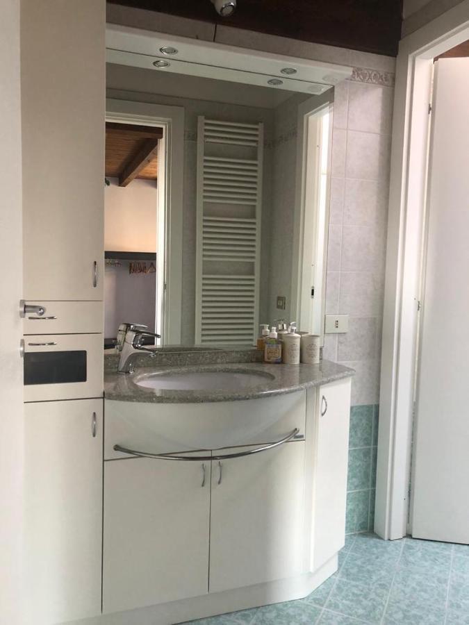 Bed and Breakfast Attico by Marconi 11 Besozzo Esterno foto