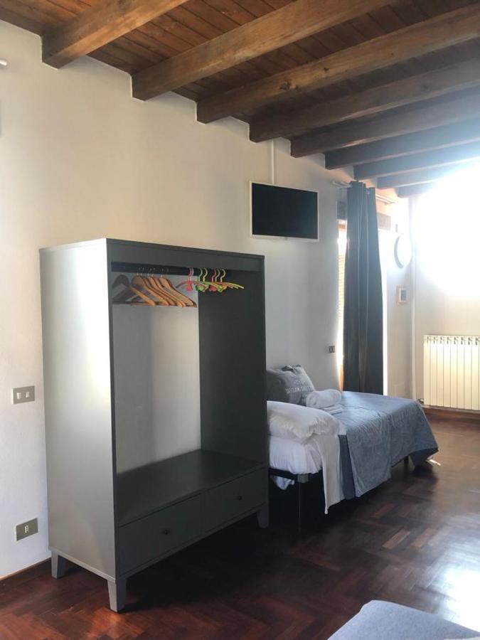 Bed and Breakfast Attico by Marconi 11 Besozzo Esterno foto